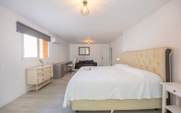 Property slide 40