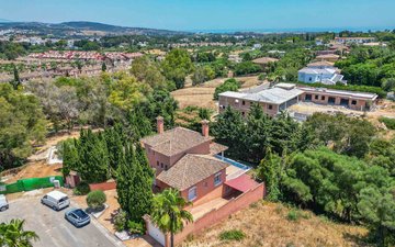 Property slide 44