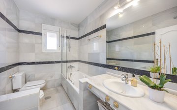 Property slide 18