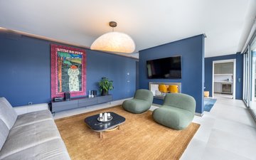 Property slide 10