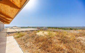 Property slide 25