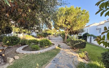 Property slide 32