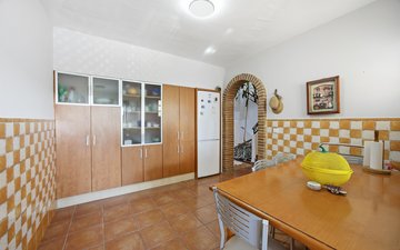 Property slide 14