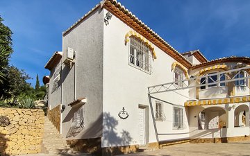 Property slide 16