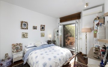 Property slide 14