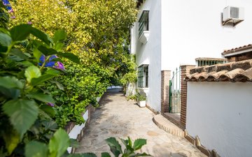 Property slide 22