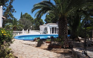 Property slide 19