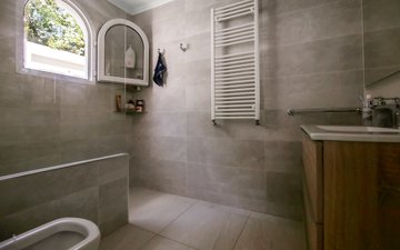 Property slide 32