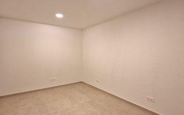 Property slide 51