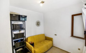 Property slide 25