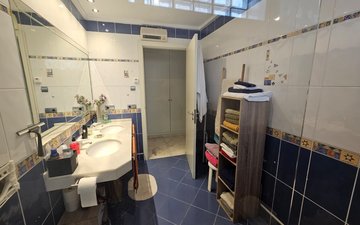 Property slide 31