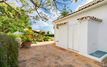 Property slide 17
