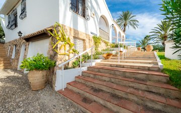 Property slide 10
