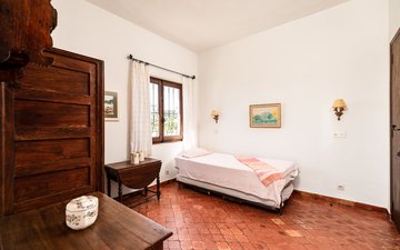 Property slide 38