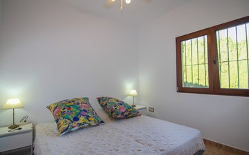Property slide 16