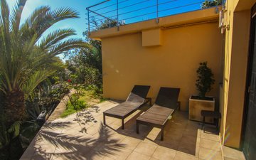 Property slide 25