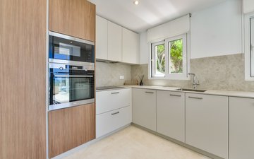 Property slide 21