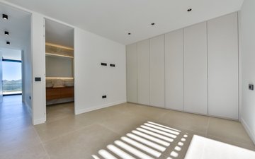 Property slide 25
