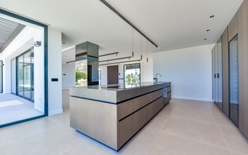 Property slide 18