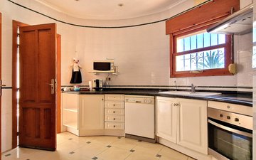 Property slide 14