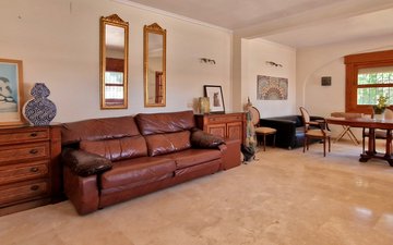 Property slide 10