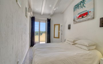 Property slide 21