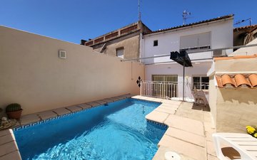 Property slide 14