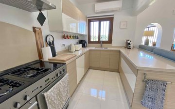 Property slide 10