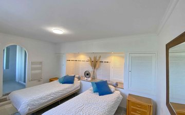 Property slide 25