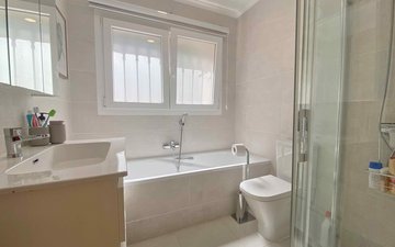 Property slide 18