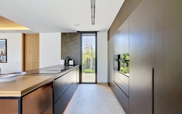 Property slide 10