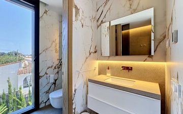 Property slide 35