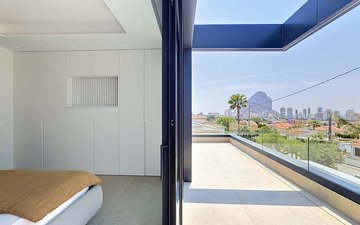 Property slide 22