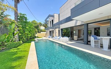 Property slide 4