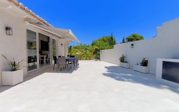 Property slide 8