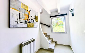 Property slide 32