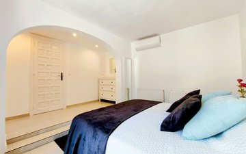 Property slide 31