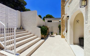 Property slide 38