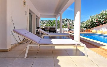 Property slide 10