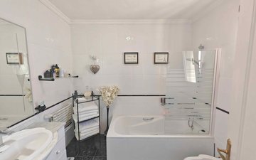 Property slide 21