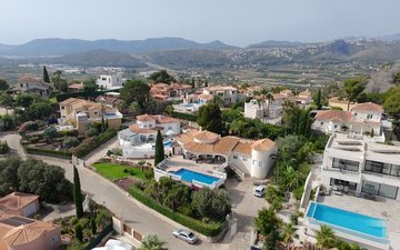 Property slide 32