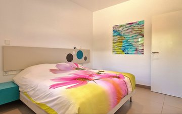 Property slide 25