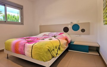 Property slide 24