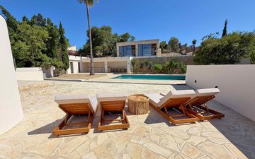 Property slide 47