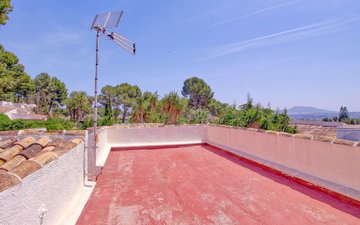 Property slide 44