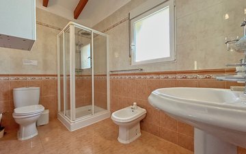 Property slide 25