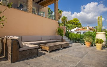 Property slide 10