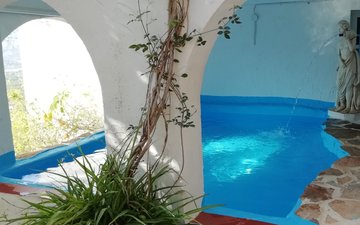 Property slide 25