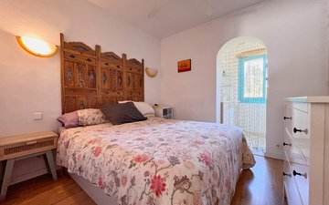 Property slide 16