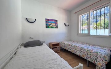 Property slide 19